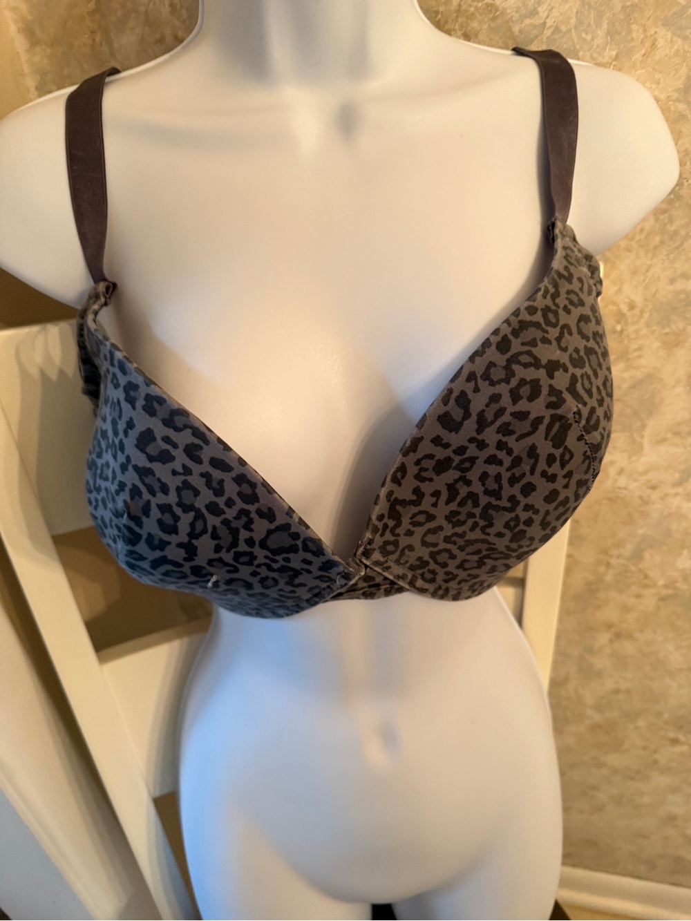 Leopard Print Push-Up Bra in Charcoal size 40D